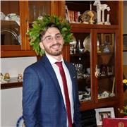 Sono un giovane agronomo che sta completando gli studi di specializzazione in scienze e tecnologie agrarie; con esperienza lavorativa nel settore